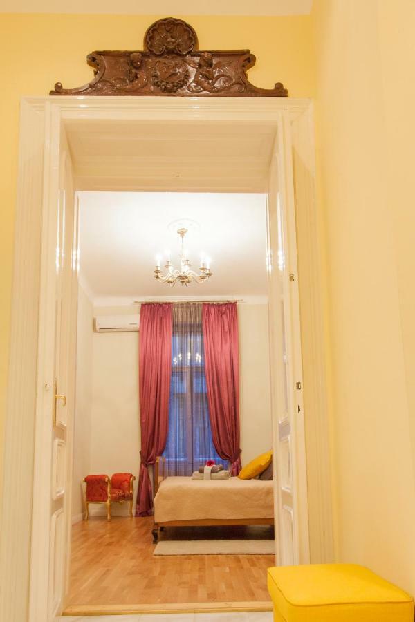 New York Palace View Apartment Budapest Exterior foto