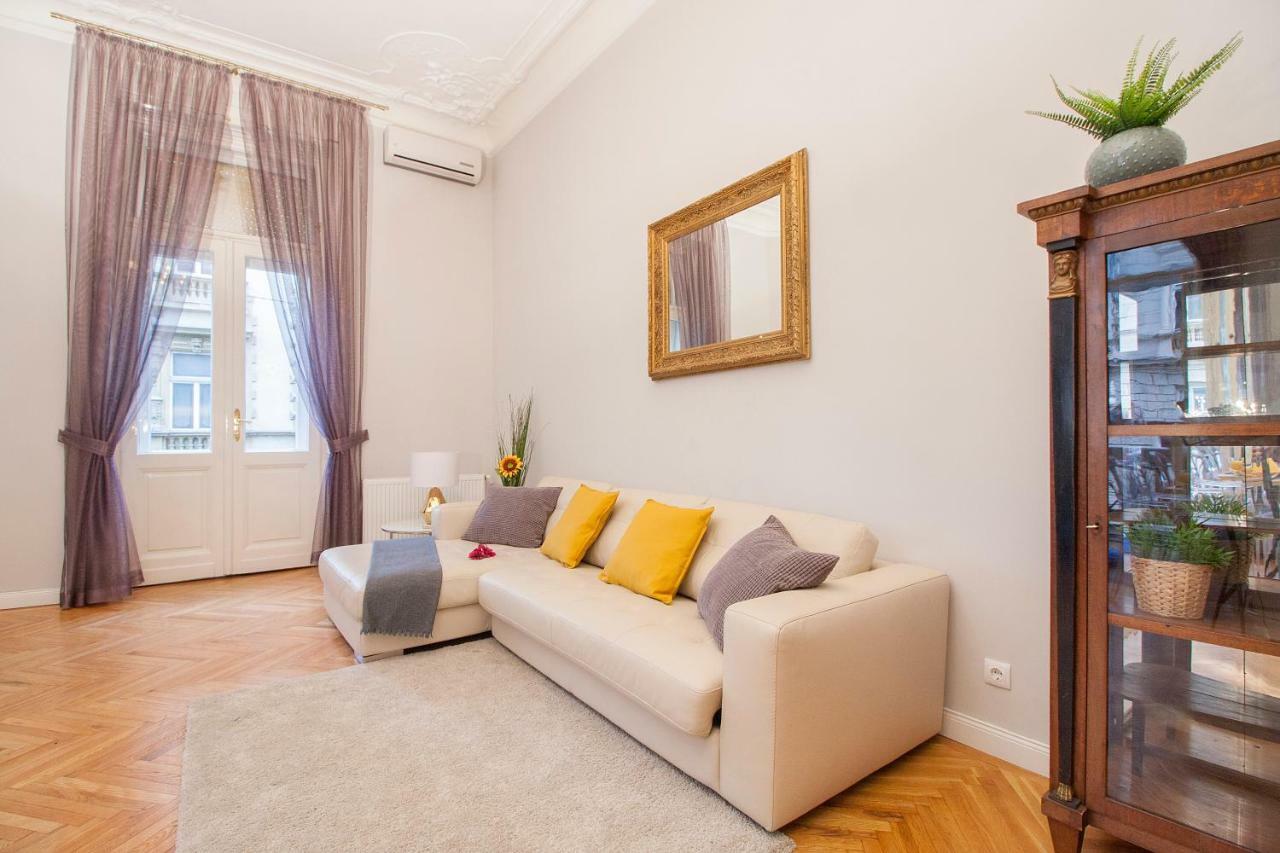 New York Palace View Apartment Budapest Exterior foto